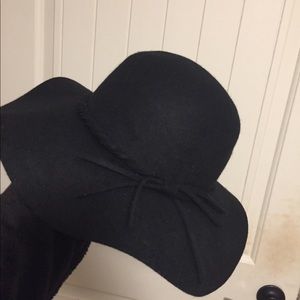 black sun hat
